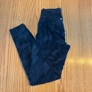 Women’s Lululemon Align Pant in Black Camouflage Leggings 25” with pockets